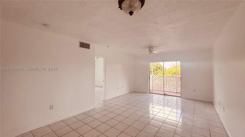 2 bedroom Condominium at 11311 SW 200th St 311-D, Caribbean Gardens Condo, Miami — photo 4