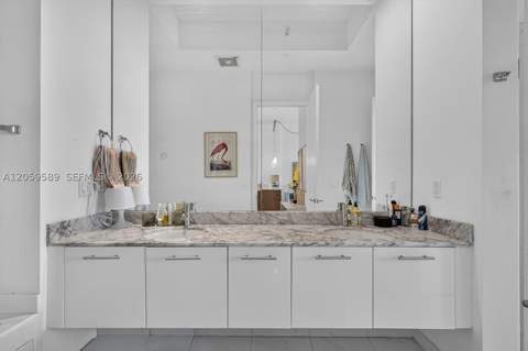 500 Brickell Ave 1100, Miami FL - photo 18 of 39