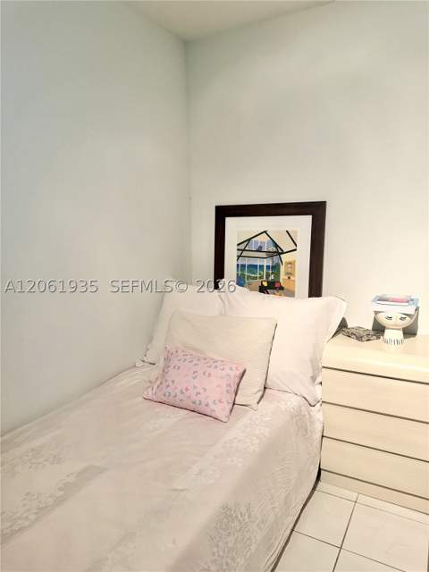 5005 Collins Ave 518, Miami Beach FL - photo 7 of 14