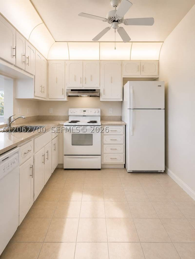 1 bedroom Condominium at 12035 NE 2nd Ave A310, Capri Gardens Condo, North Miami — photo 5