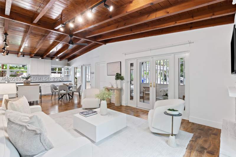 4 bedroom SingleFamilyResidence at 3700 Loquat Ave, Douglas Circle, Miami — photo 2
