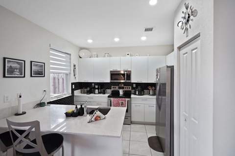 12960 NW 22nd Place, Miami FL - photo 15 of 53