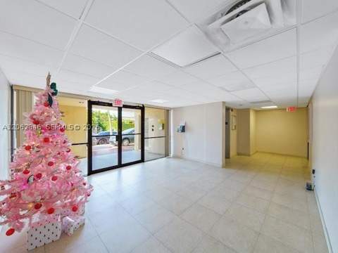 7921 Byron Ave 404, Miami Beach FL - photo 8 of 47