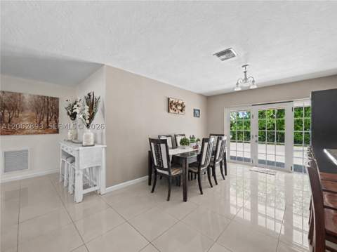 11271 SW 176th St, Miami FL - photo 12 of 34
