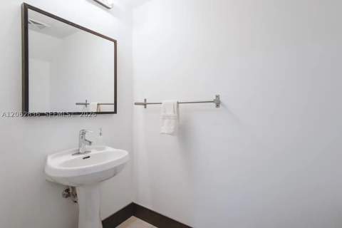 60 SW 13th St 3814, Miami FL - photo 10 of 26