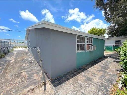 3 bedroom SingleFamilyResidence at 2991 NW 43rd Ter, Roosevelt Park, Miami — photo 3