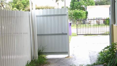 2531 NW 88th St, Miami FL - photo 14 of 17
