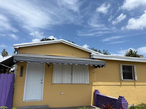 2531 NW 88th St, Miami FL - photo 9 of 17