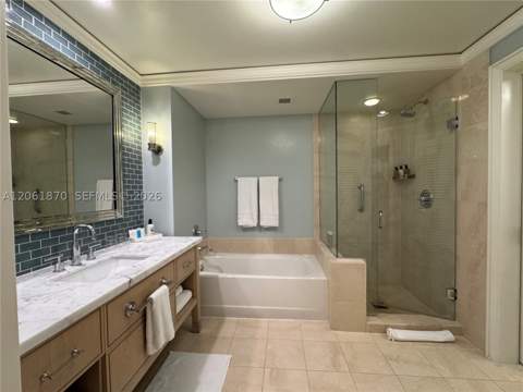455 Grand Bay Dr 717, Key Biscayne FL - photo 19 of 31