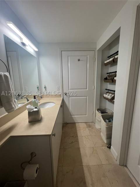 170 SE 14th St 2007, Miami FL - photo 16 of 28