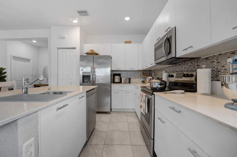 4 bedroom SingleFamilyResidence at 2409 NW 131st Circle, Golf Ests 1st Addn, Miami — photo 5