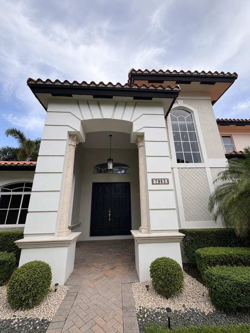 4 bedroom SingleFamilyResidence at 7952 NW 161st Terrace, Silvercrest Lake Estates, Miami Lakes — photo 1