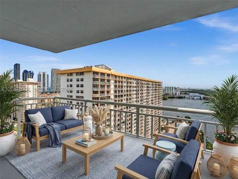 301 174th St 2205, Sunny Isles Beach FL - photo 17 of 61