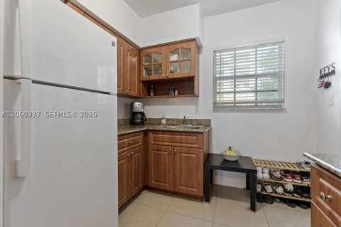 9280 Bay Harbor Ter 26, Bay Harbor Islands FL - photo 6 of 21