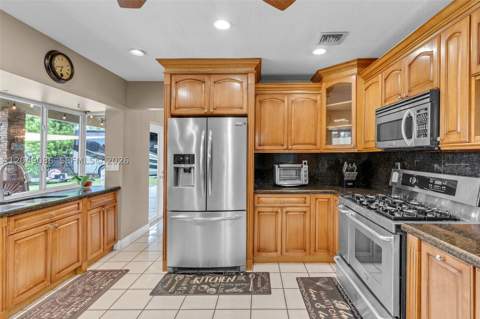 10360 SW 112th St, Miami FL - photo 16 of 35