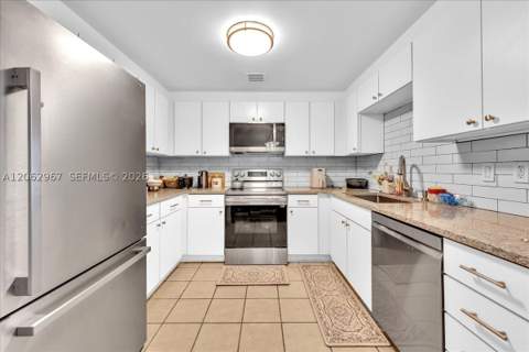 1250 S Miami Ave 2106, Miami FL - photo 8 of 28