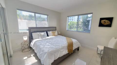 1620 Bay Rd, Miami Beach FL - photo 6 of 9