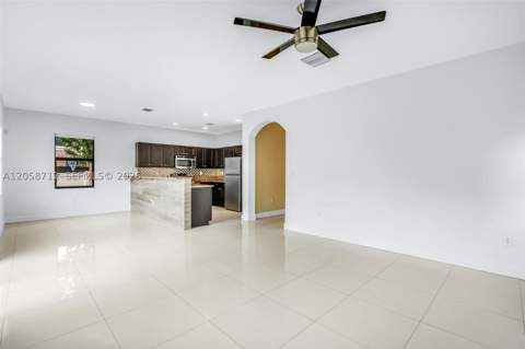8788 W 35th Ct, Hialeah FL - photo 15 of 34