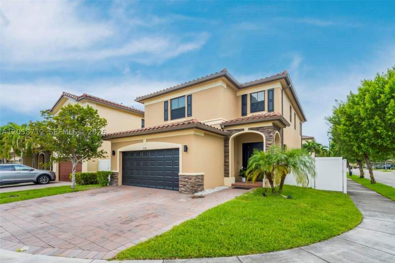 3 bedroom SingleFamilyResidence at 8788 W 35th Ct, Bellagio, Hialeah — photo 4