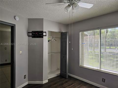 13904 SW 91st Ter 13904, Miami FL - photo 12 of 19