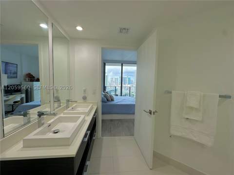 45 SW 9th St 2501, Miami FL - photo 10 of 28