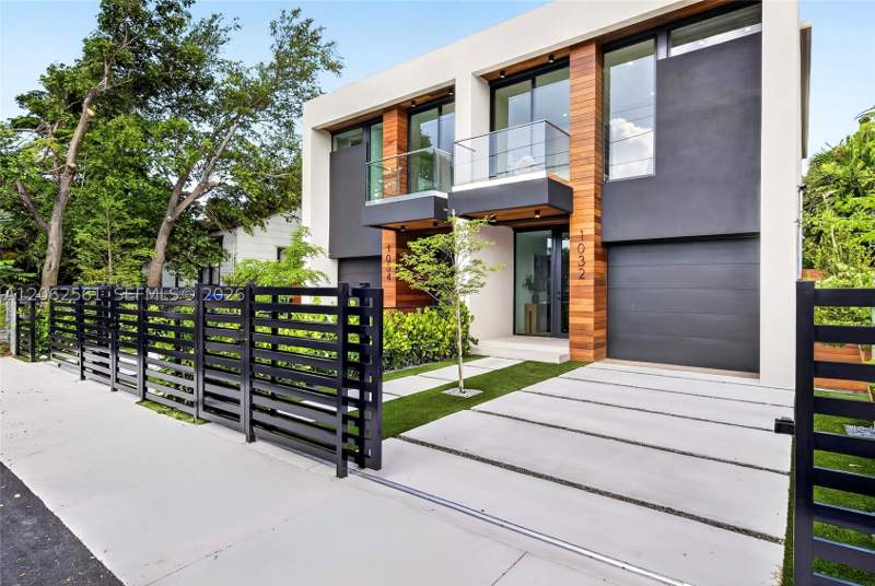 3 bedroom Townhouse at 1034 SW 11th Ave, Lawrence Est Land Cos Sub, Miami — photo 3