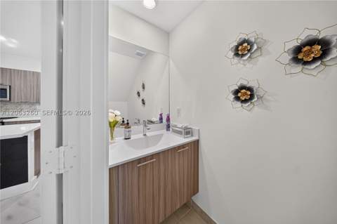4745 NW 83rd Pkwy, Doral FL - photo 17 of 44