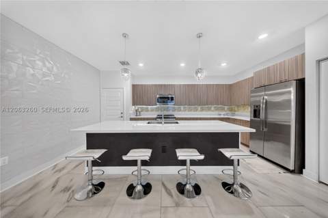 4745 NW 83rd Pkwy, Doral FL - photo 7 of 44