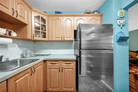 1335 W 68th St 204, Hialeah FL - photo 24 of 35