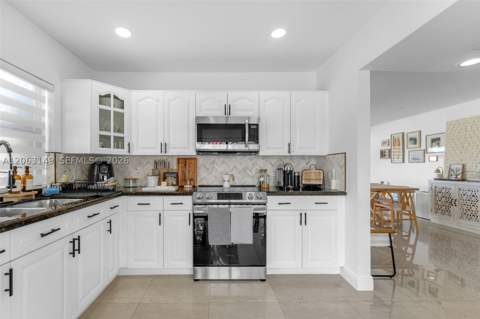 13396 SW 115th Ter, Miami FL - photo 10 of 41