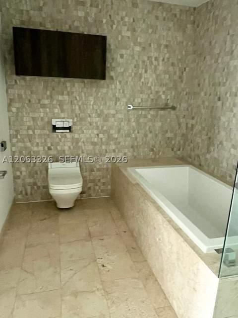 68 SE 6th St 3810, Miami FL - photo 20 of 34