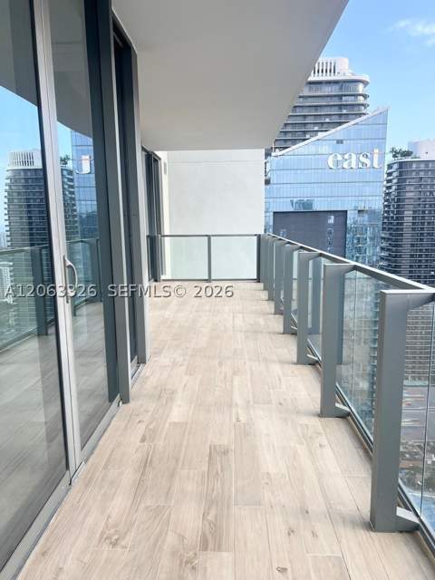 68 SE 6th St 3810, Miami FL - photo 24 of 34