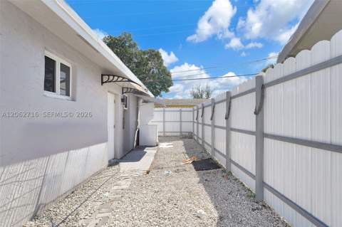 3280 NW 213th Ter, Miami Gardens FL - photo 6 of 27