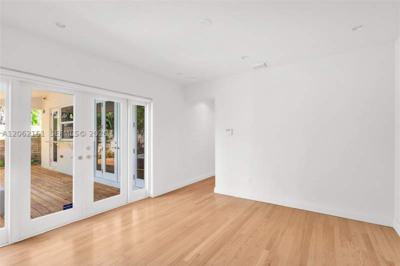 4 bedroom SingleFamilyResidence at 776 NE 74th St, Belle Meade Of Mia Sec 1, Miami — photo 5