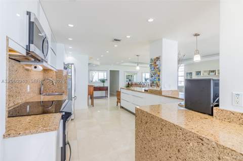 5255 Collins Ave 11E, Miami Beach FL - photo 11 of 39
