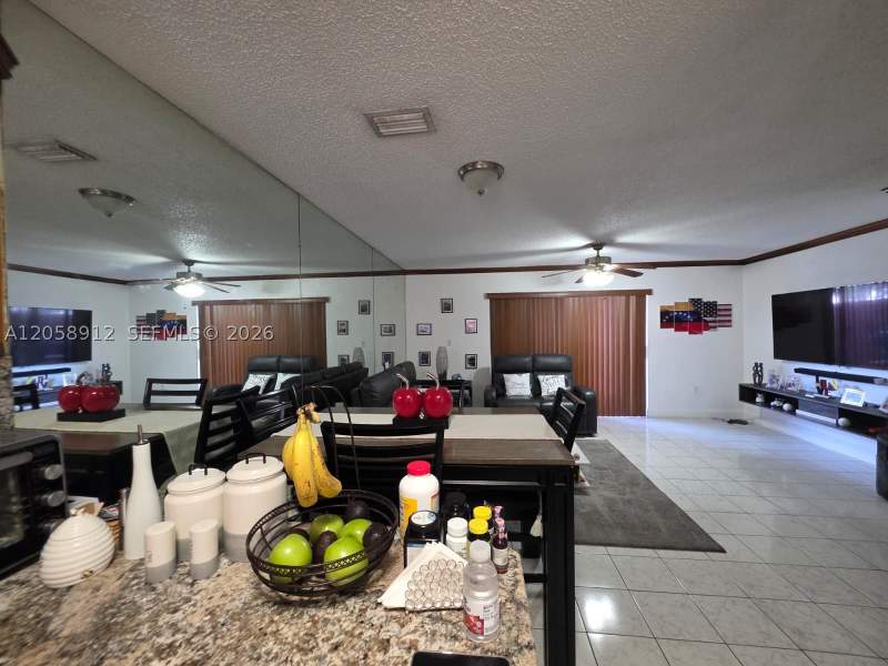 2 bedroom Condominium at 8085 NW 8th St 6, Grace Villas III Condo, Miami — photo 2