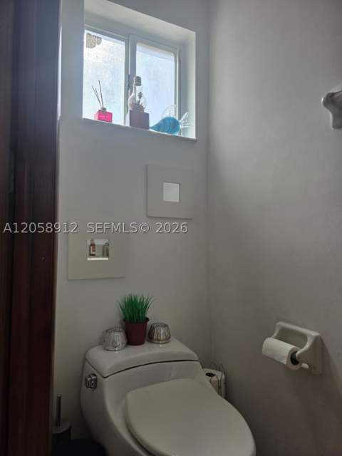 8085 NW 8th St 6, Miami FL - photo 9 of 21