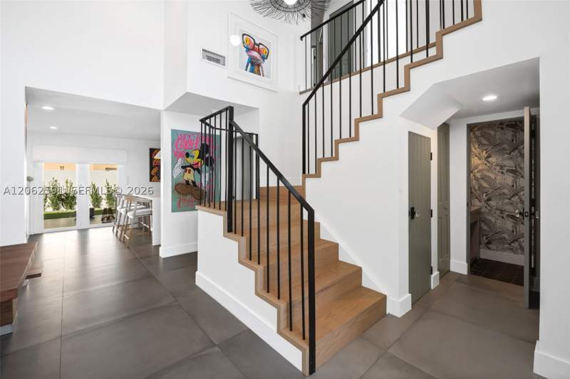 4 bedroom SingleFamilyResidence at 18146 NW 61st Pl, Harbour Sub, Hialeah — photo 5