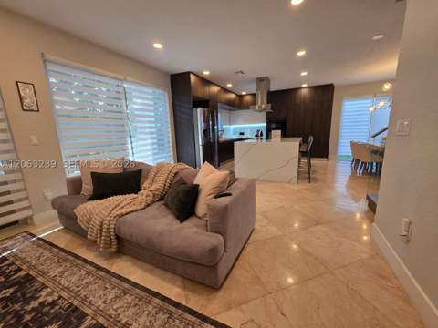 10797 NW 73rd Ter, Doral FL - photo 6 of 18