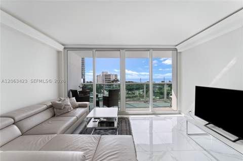 100 Bayview Dr 709, Sunny Isles Beach FL - photo 8 of 29