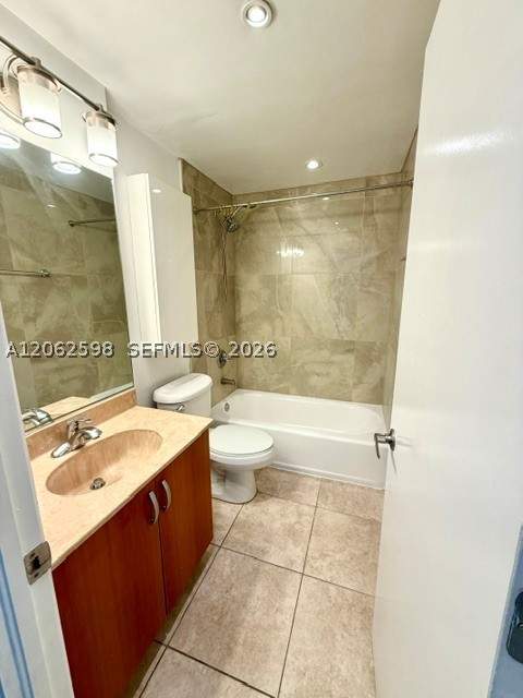 7501 E Treasure Dr 5H, North Bay Village FL - photo 15 of 20