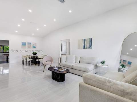 8635 N Miami Ave, El Portal FL - photo 10 of 48