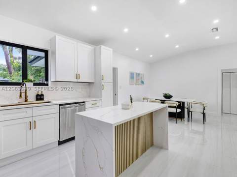 8635 N Miami Ave, El Portal FL - photo 19 of 48