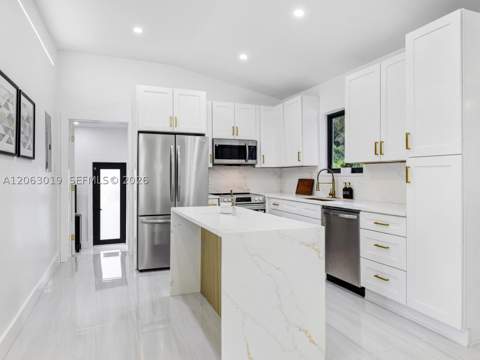 8635 N Miami Ave, El Portal FL - photo 20 of 48