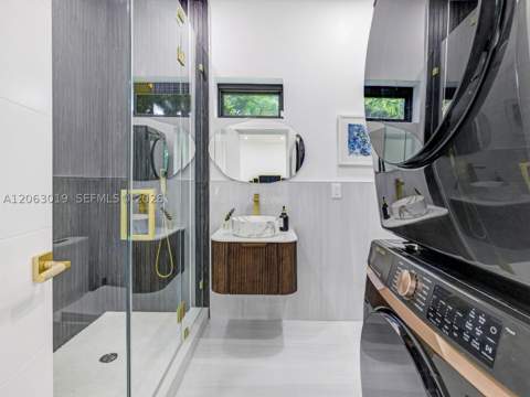 8635 N Miami Ave, El Portal FL - photo 24 of 48