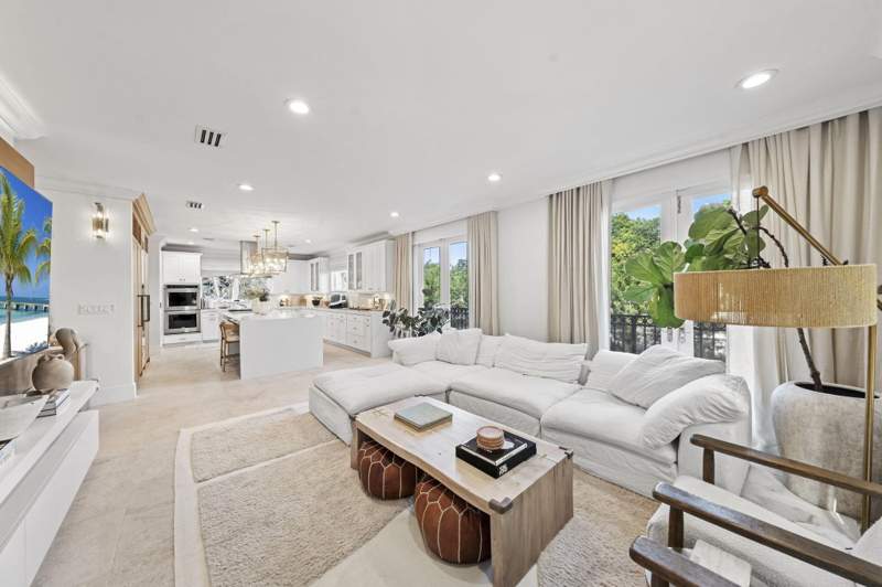 5 bedroom SingleFamilyResidence at 2765 Brickell Court, Villas De Vizcaya, Miami — photo 5