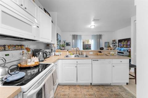1595 NE 33rd Rd 112-3, Homestead FL - photo 6 of 34