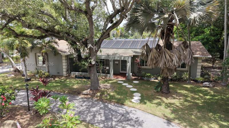 4 bedroom SingleFamilyResidence at 8331 SW 156th St, Southwood, Palmetto Bay — photo 2