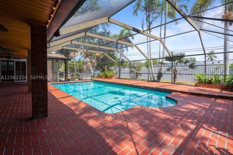 8331 SW 156th St, Palmetto Bay FL - photo 20 of 28