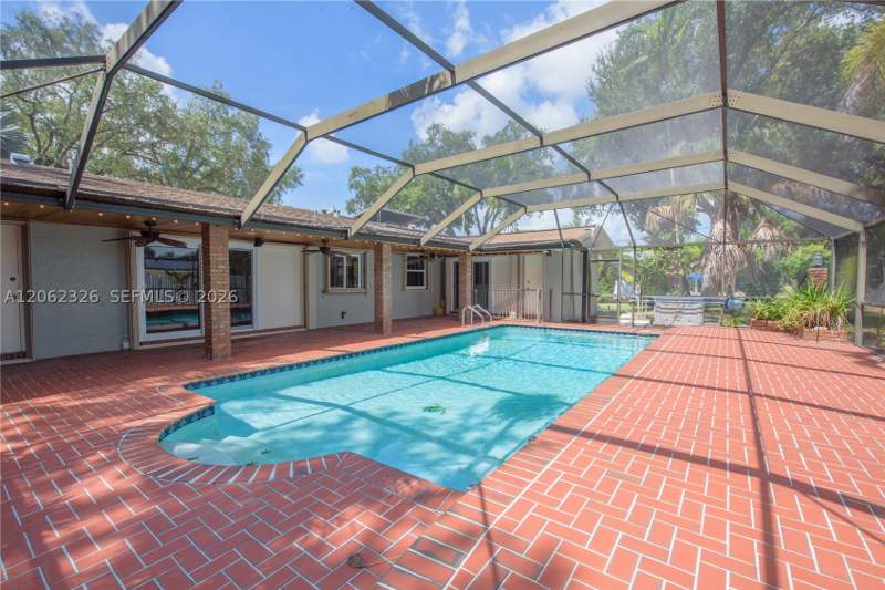 4 bedroom SingleFamilyResidence at 8331 SW 156th St, Southwood, Palmetto Bay — photo 3